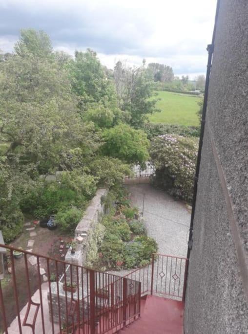 ברקון Top Floor At Cantref House מראה חיצוני תמונה